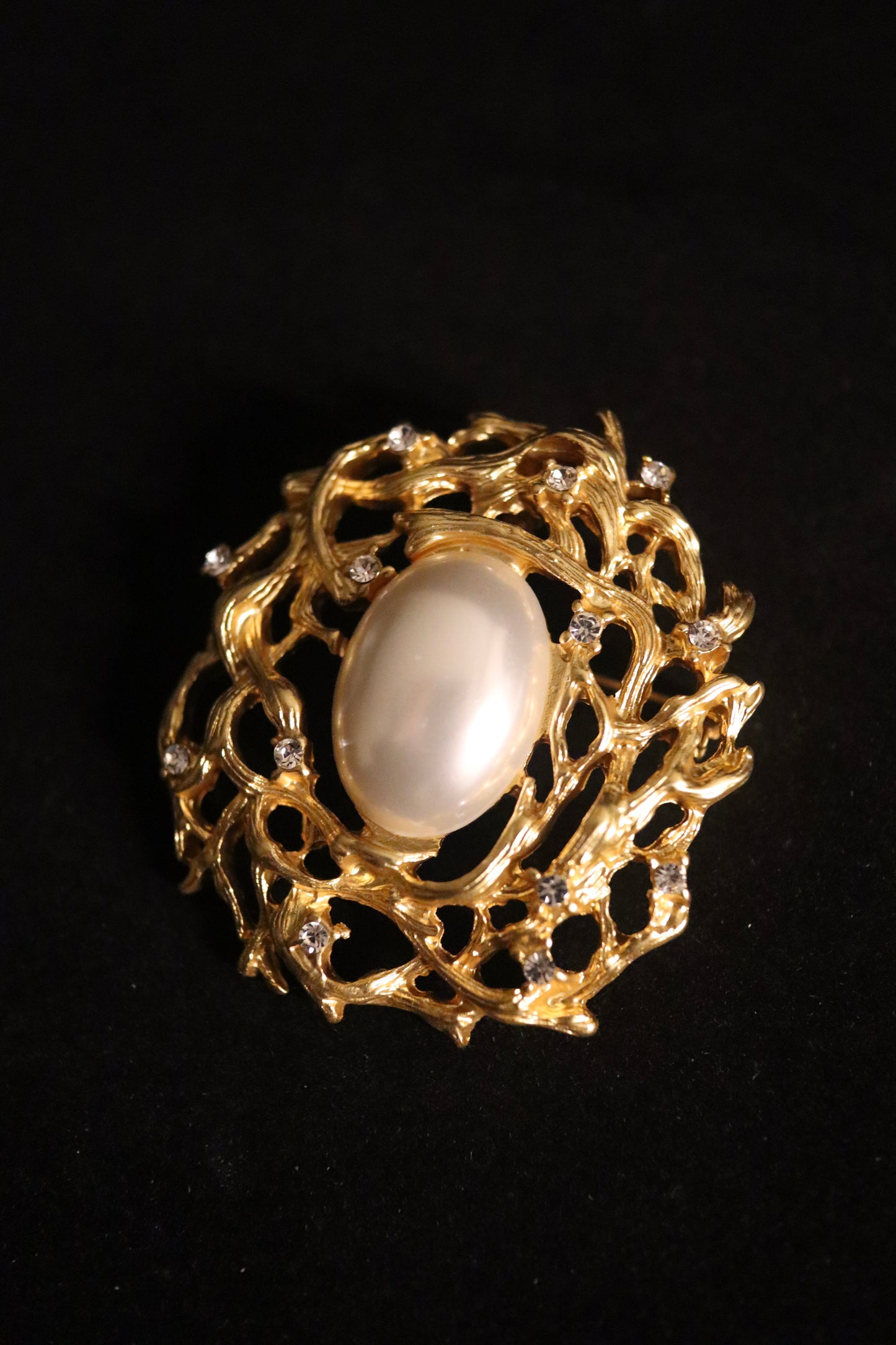 1970s Gold Tone Relief Engraving & Rhinestone Brooch