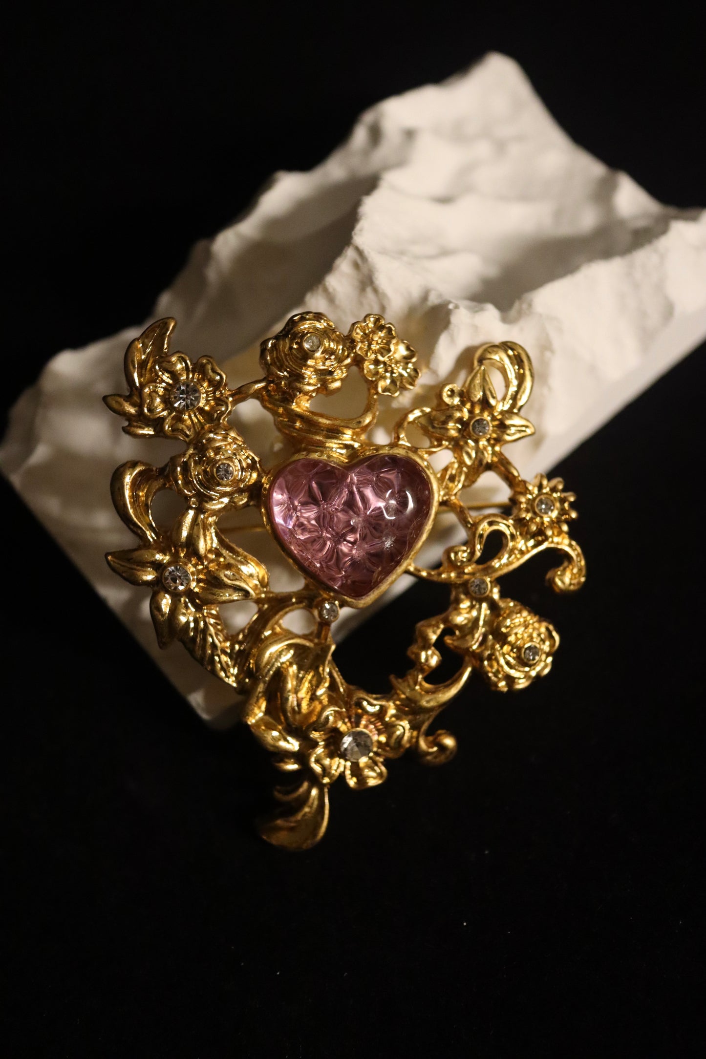 80s Pink Heart Brooch