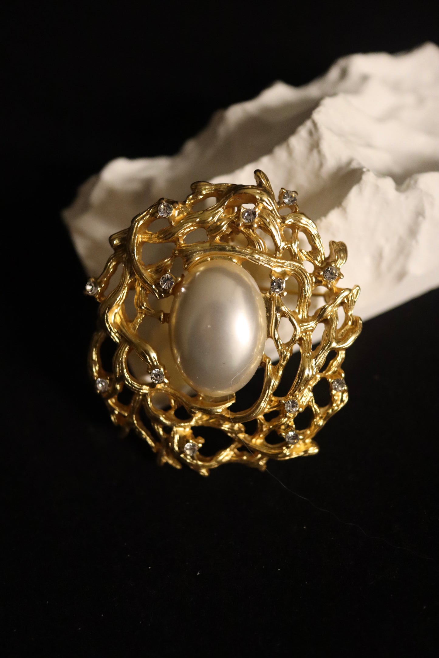 1970s Gold Tone Relief Engraving & Rhinestone Brooch