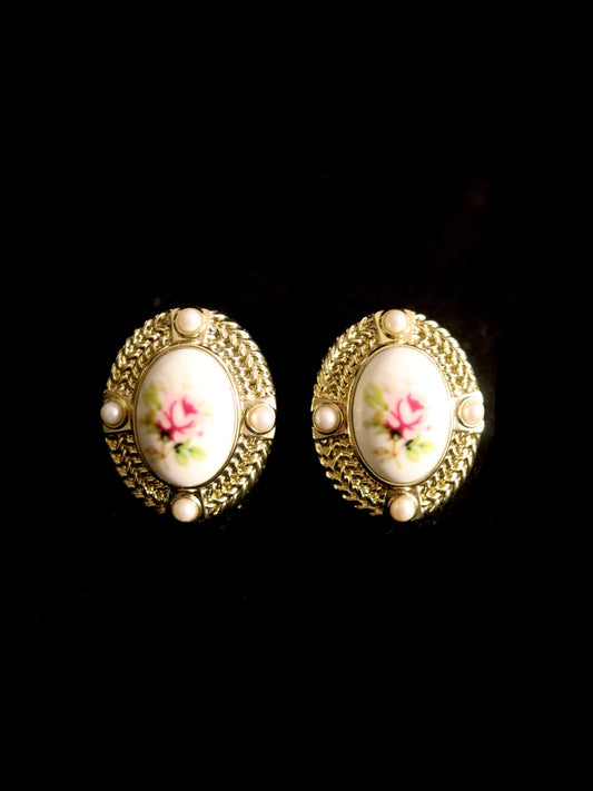Vintage 1960s Ceramic & Pearl Earring