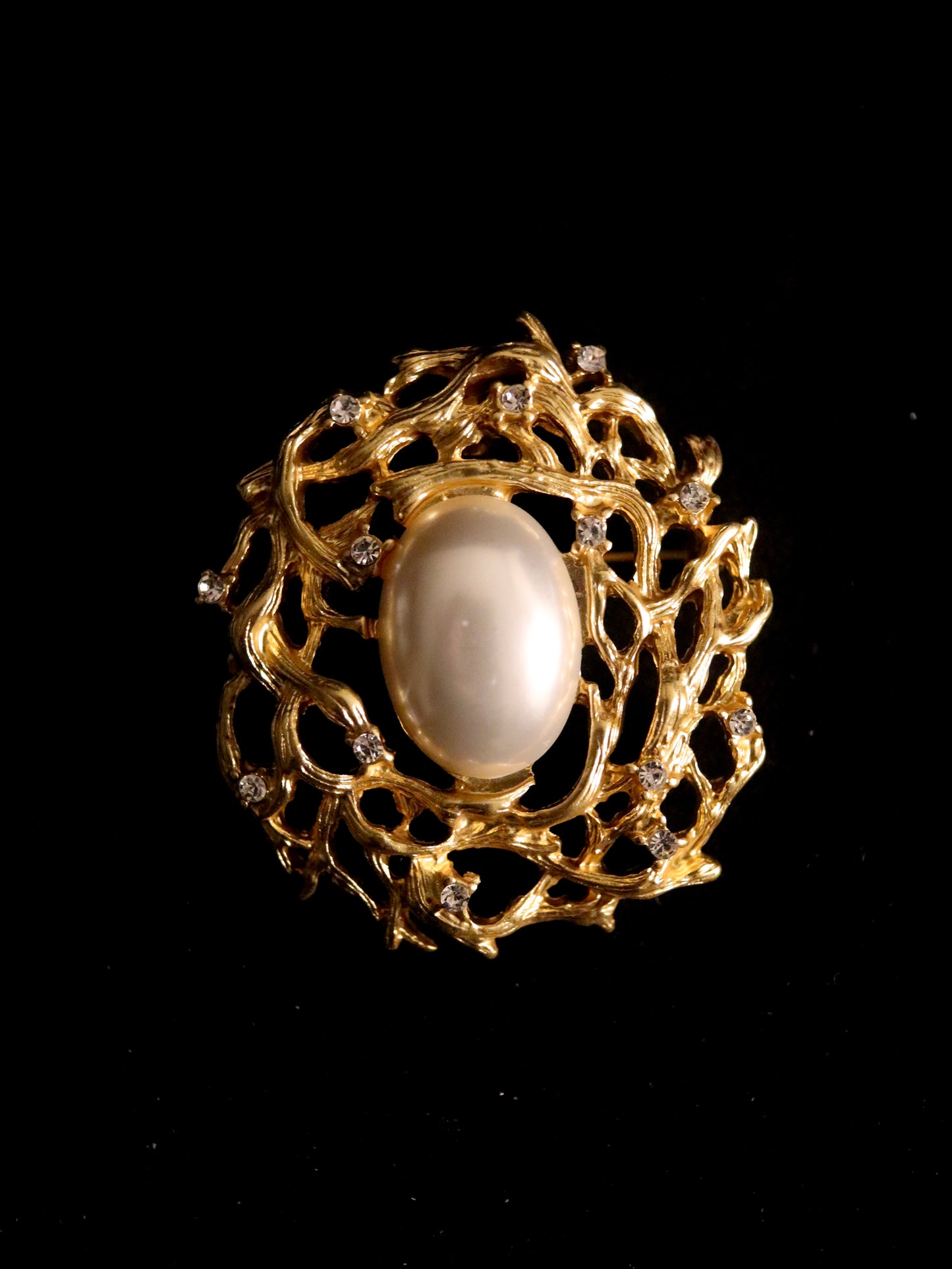 1970s Gold Tone Relief Engraving & Rhinestone Brooch