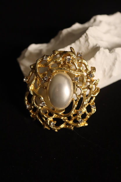 1970s Gold Tone Relief Engraving & Rhinestone Brooch