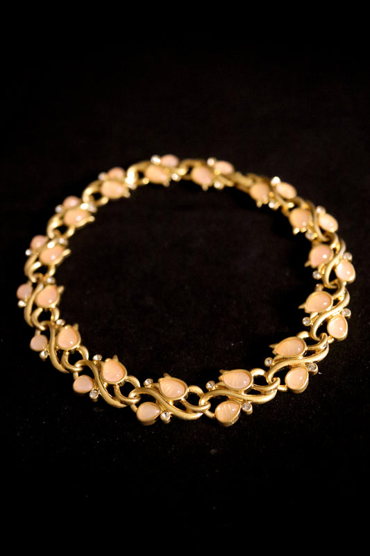 1972 Pink Petal Garland Necklace