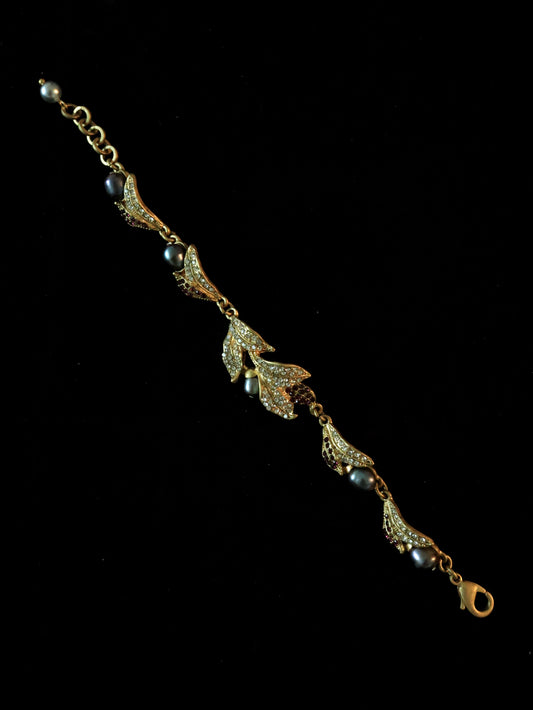 70s Gilded Laurel & Black Pearl Bracelet